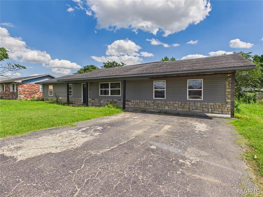 Photo of 503 Barrett Drive Malden MO 63863