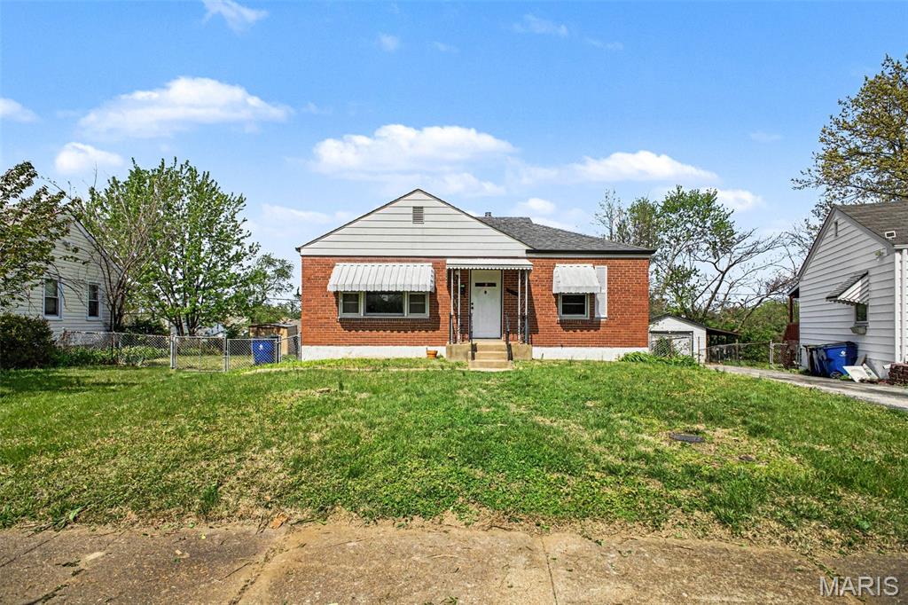 Photo of 10205 Saint Daniel Lane St Ann MO 63074