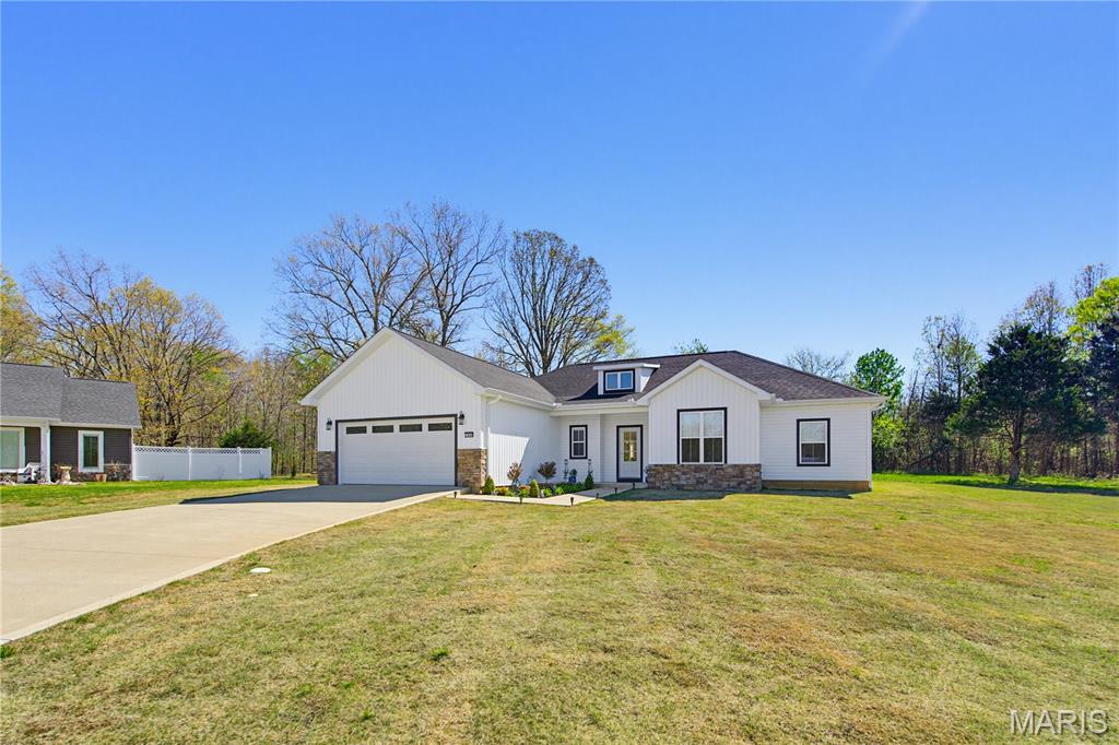 Photo of 194 Duranda Drive Poplar Bluff MO 63901