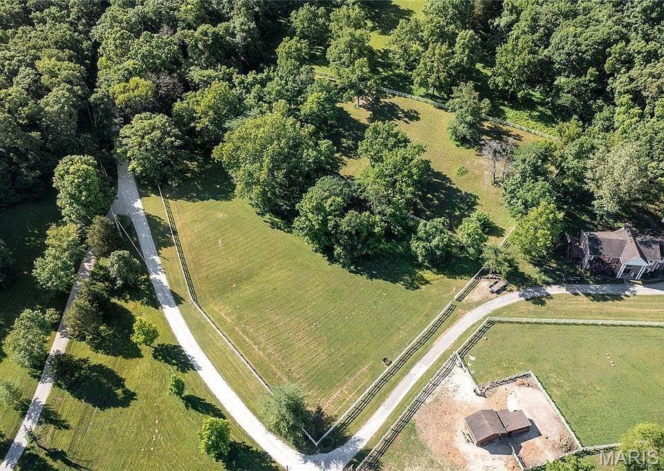 Photo of 18324 Pinhook Hollow Drive Wildwood MO 63069
