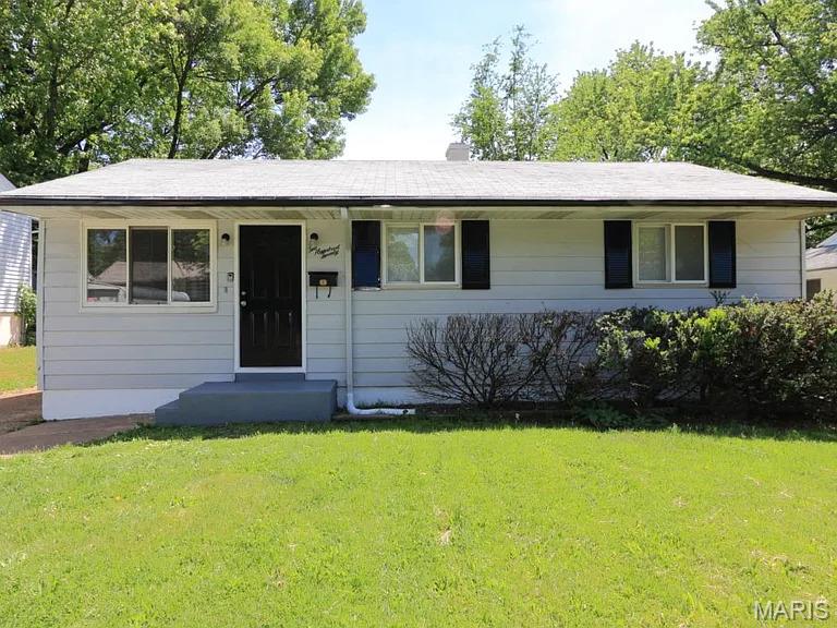 Photo of 220 Roderick Drive St Louis MO 63137