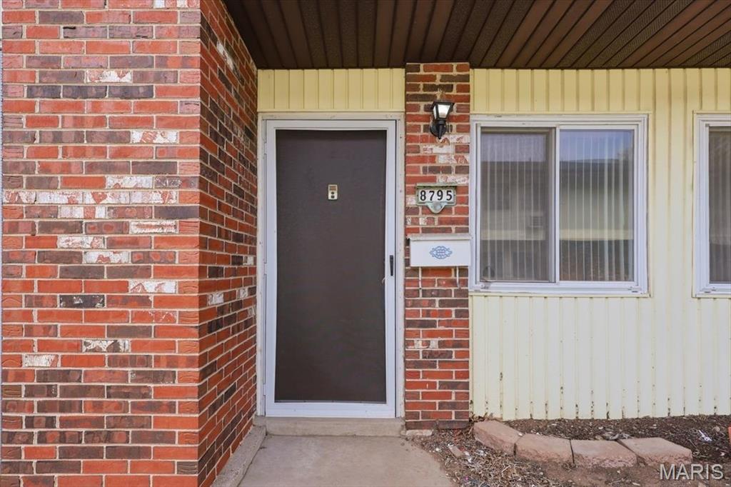 Photo of 8795 Sieloff Drive St Louis MO 63042