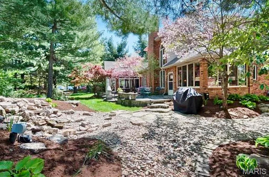 Photo of 2 Pine Hollow Court Edwardsville IL 62025
