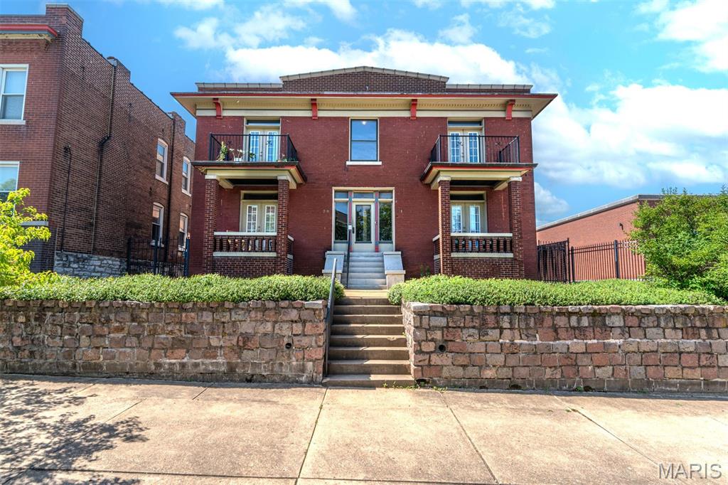 Photo of 3916-3918 Flad Avenue St Louis MO 63110