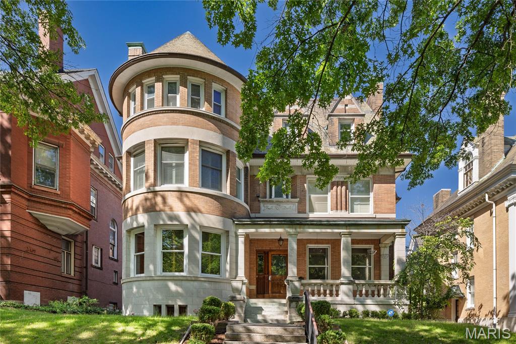Photo of 4361 Westminster Place St Louis MO 63108