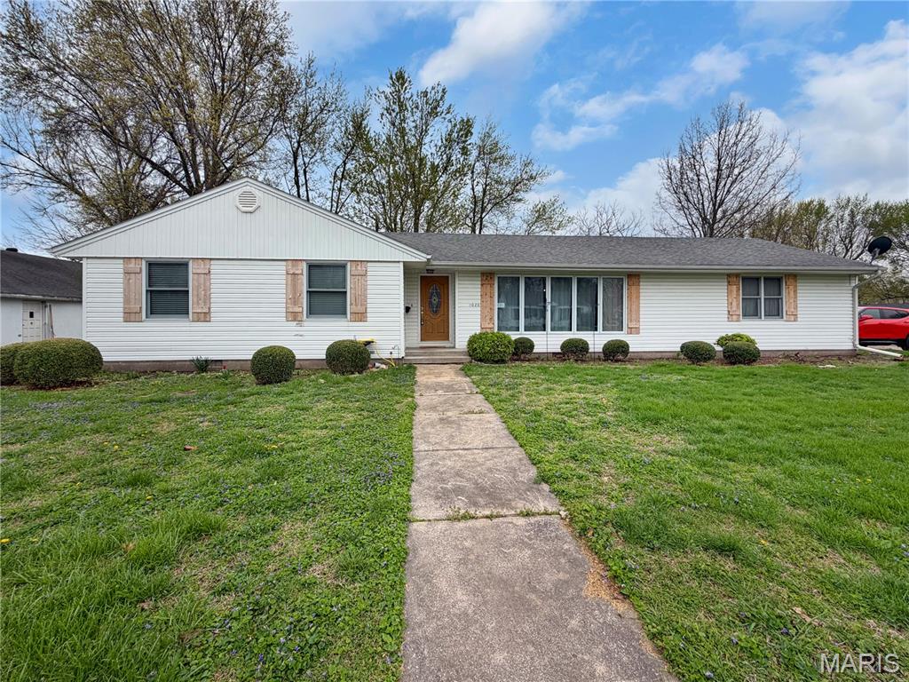 Photo of 1020 W Taylor Street Bowling Green MO 63334