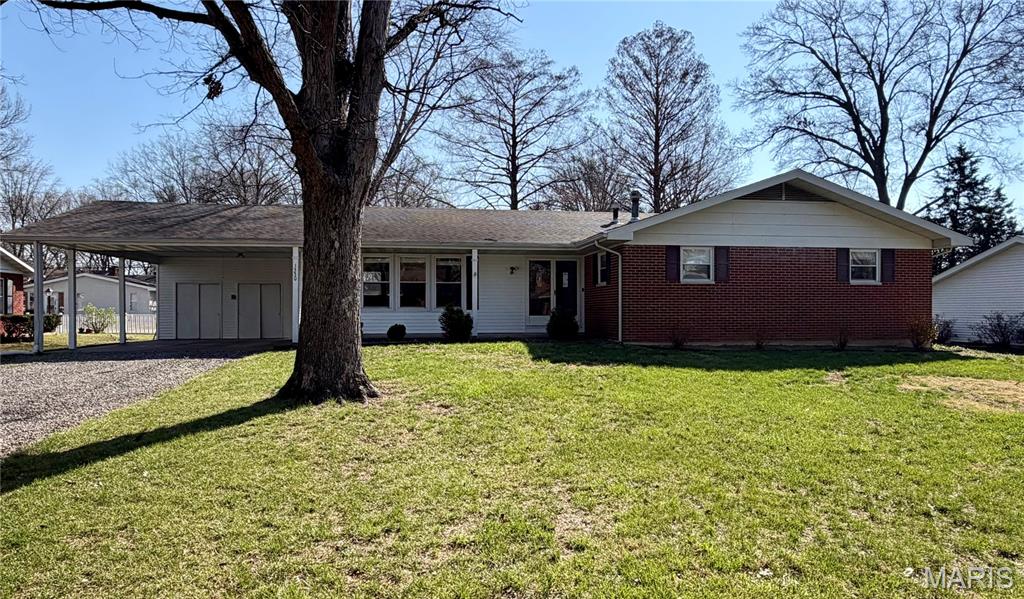 Photo of 1330 Lincoln Boulevard Mascoutah IL 62258
