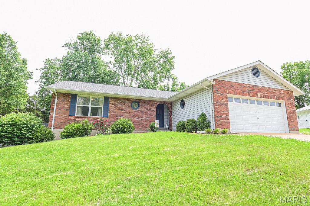 Photo of 6124 Barrington Oaks Drive Cedar Hill MO 63016
