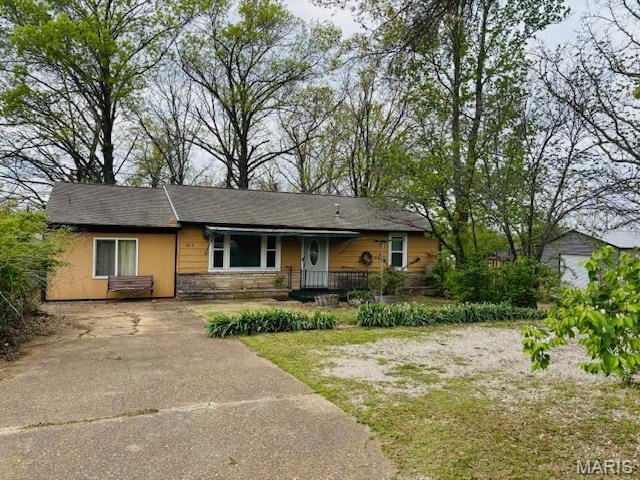 Photo of 815 Lakeshore Drive Cuba MO 65453