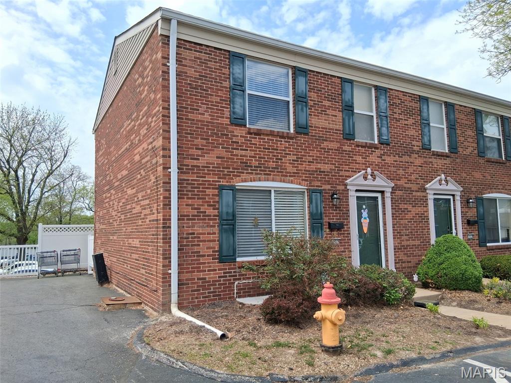 Photo of 1025 Lacouer Drive Kirkwood MO 63122