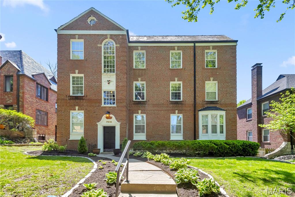 Photo of 7536 Oxford Drive #3 St Louis MO 63105