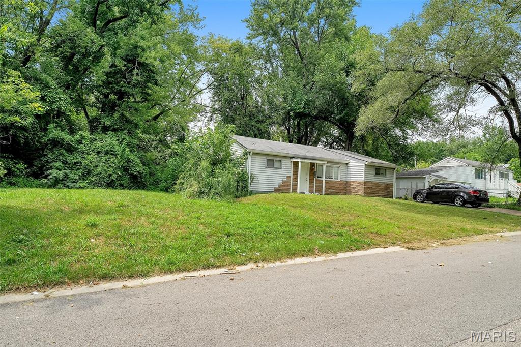Photo of 10145 Earl Drive St Louis MO 63136