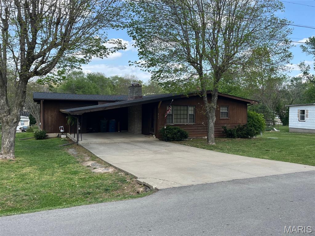 Photo of 711 Nicholson Drive Potosi MO 63664