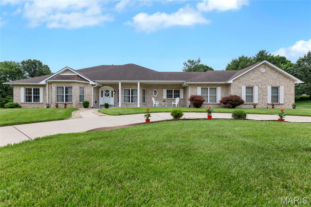 Photo of 17971 Argonne Estates Drive Florissant MO 63034