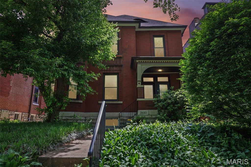 Photo of 3850 Arsenal Street St Louis MO 63116