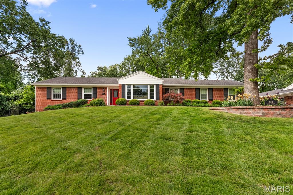 Photo of 424 Geyer Forest Drive St Louis MO 63122