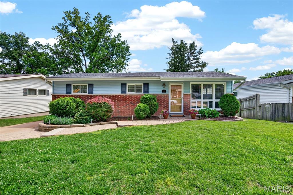 Photo of 512 Acorn Drive St Louis MO 63126
