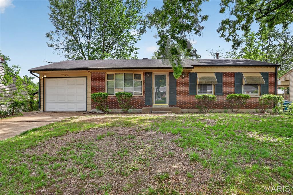 Photo of 1742 Bradshaw Drive St Louis MO 63136