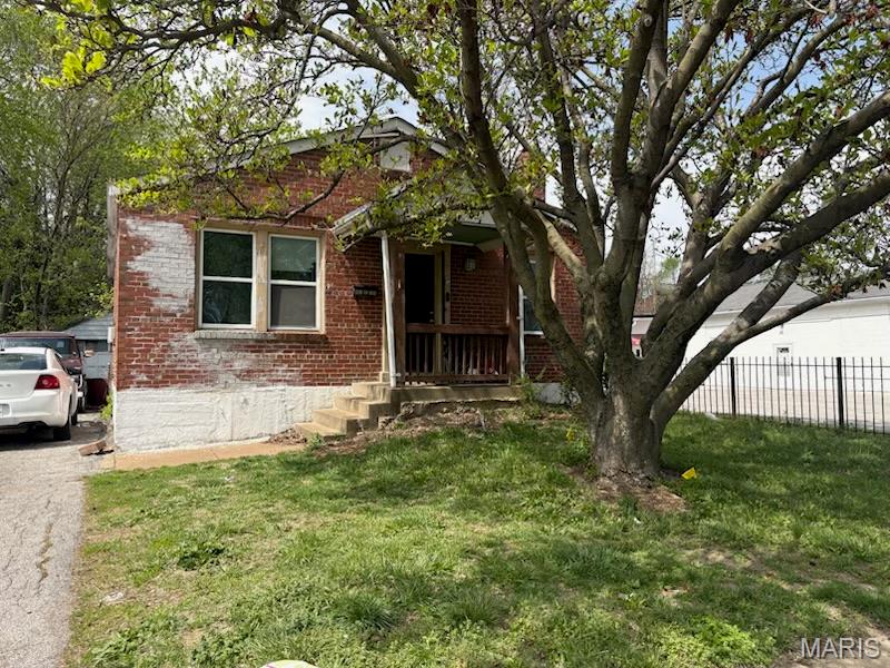Photo of 8759 N Broadway St Louis MO 63147