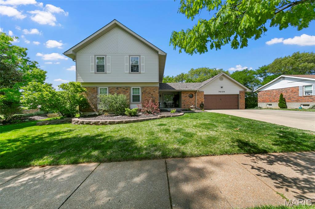 Photo of 7039 Broken Oak Drive St Louis MO 63129