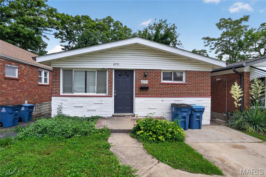 Photo of 6751 Kenwood Drive St Louis MO 63121