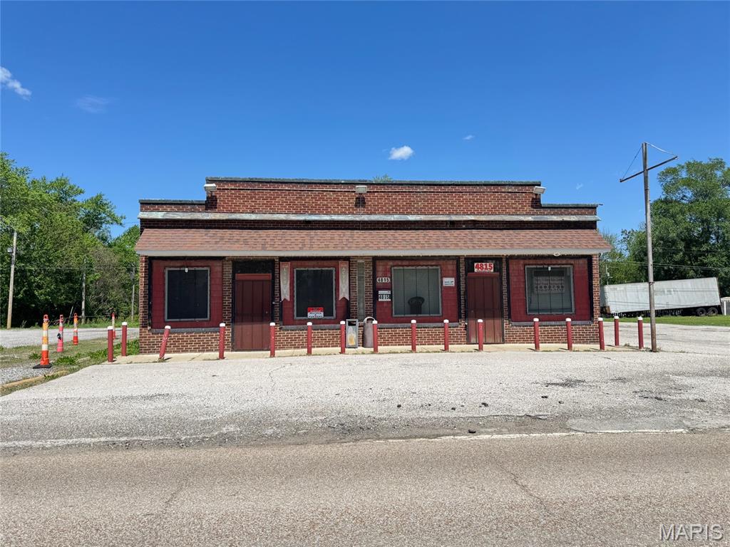 Photo of 4815 Bunkum Road East St Louis IL 62204