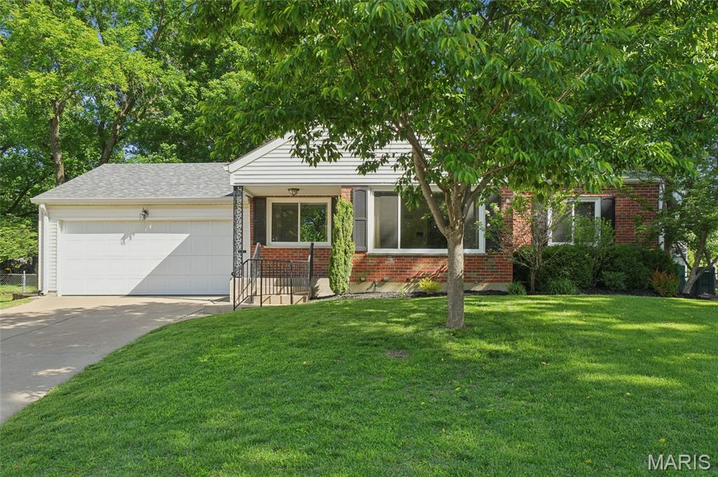 Photo of 201 Sunningwell Drive St Louis MO 63119