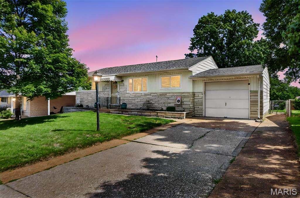 Photo of 209 Freeman Drive Mehlville MO 63129