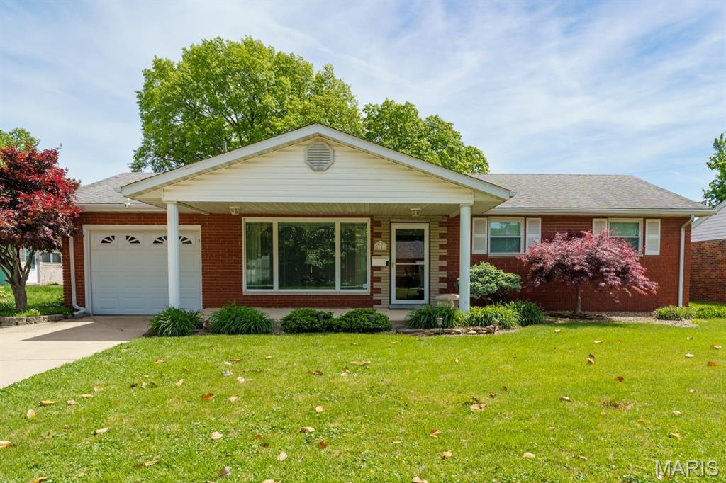 Photo of 18 Cambridge Drive Granite City IL 62040
