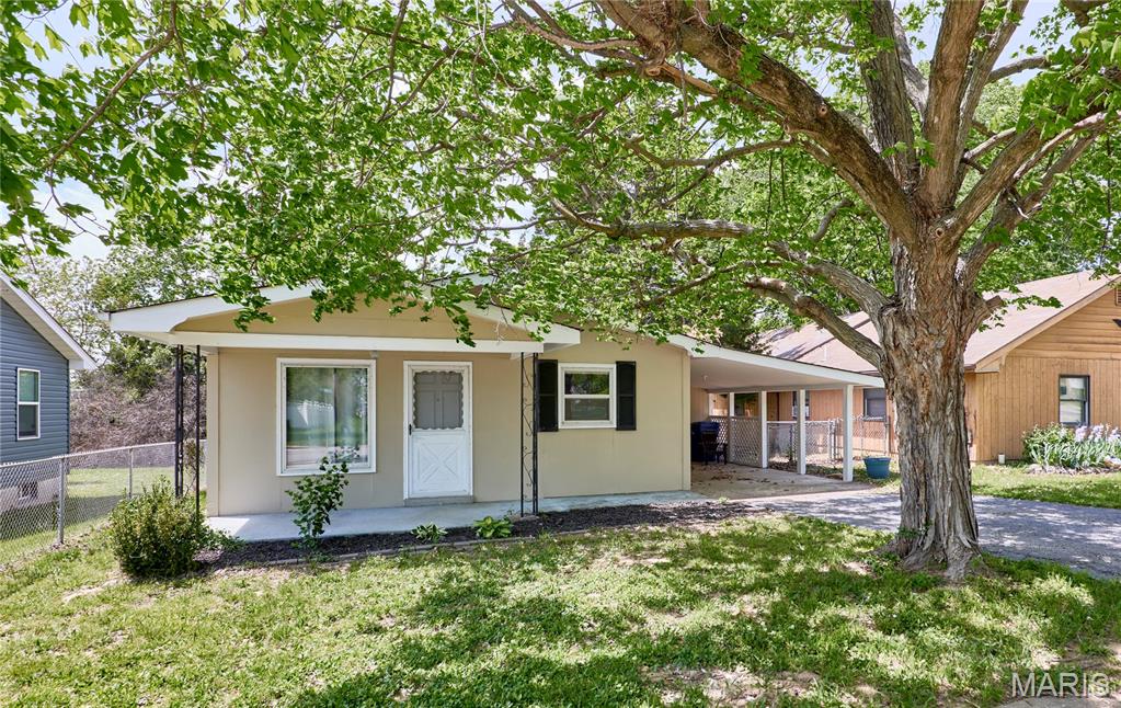 Photo of 239 Kuhne Boulevard Troy MO 63379