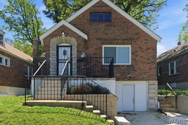 Photo of 6758 Kenwood Drive St Louis MO 63121