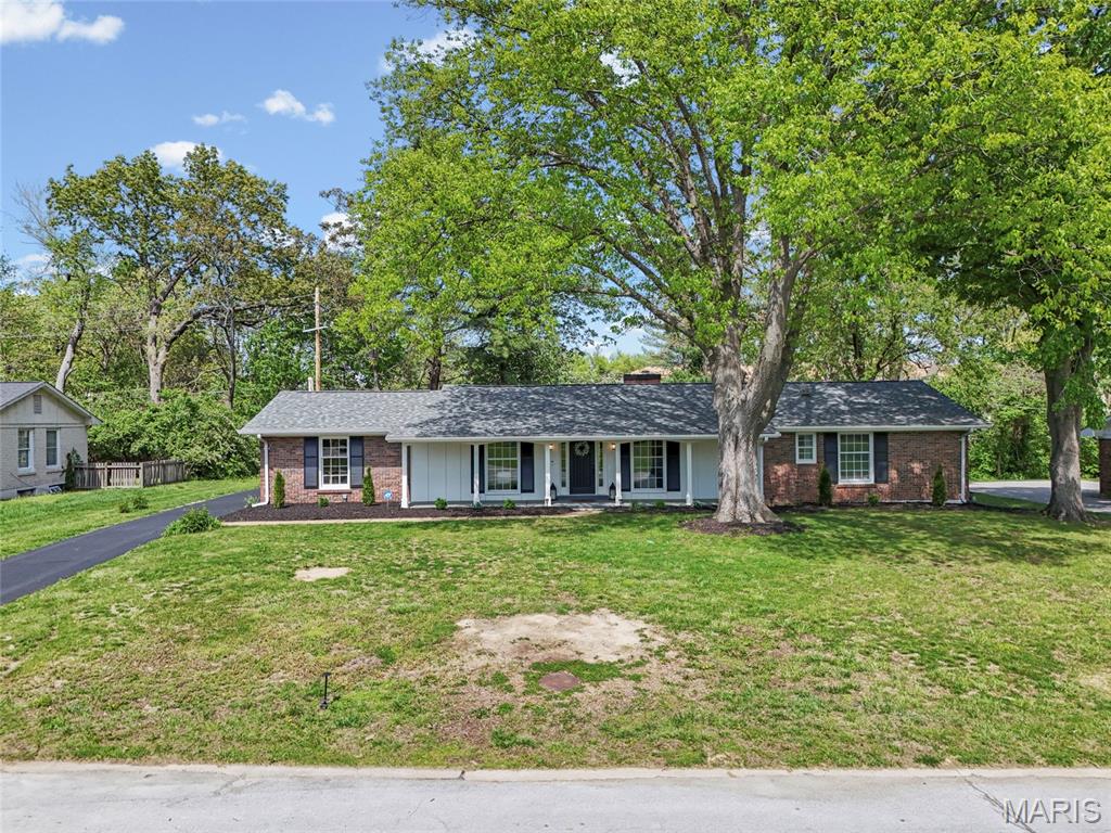 Photo of 11967 Randy Drive Creve Coeur MO 63141