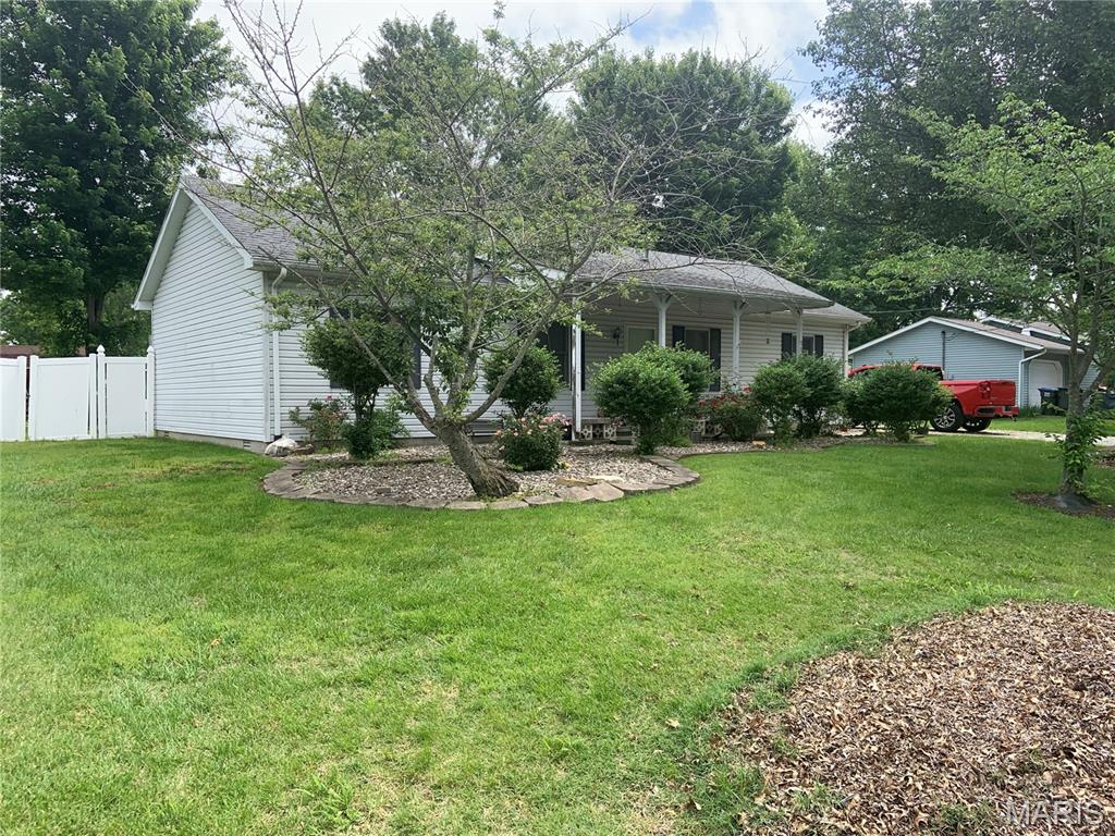 Photo of 1115 Priscilla Court New Athens IL 62264