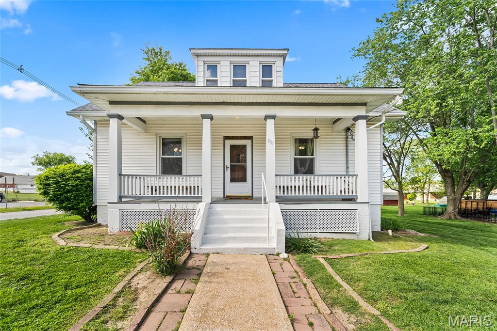 Photo of 203 E Mill Street Waterloo IL 62298