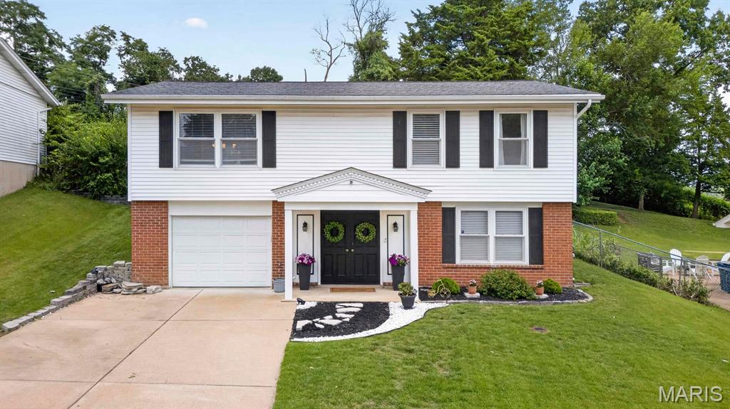 Photo of 12011 Wesford Drive Maryland Heights MO 63043