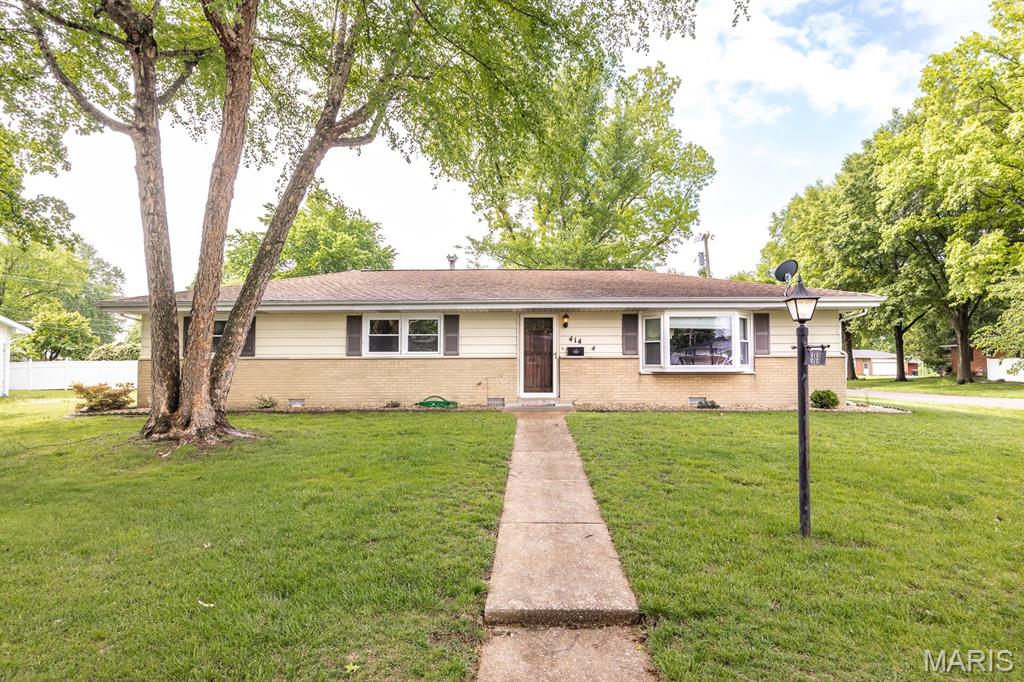 Photo of 414 Bel Air Drive Mascoutah IL 62258