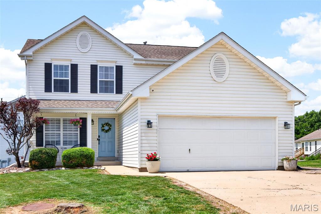 Photo of 11 Hampshire Court Lake St Louis MO 63367