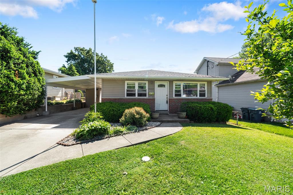 Photo of 7932 Kingwood Street Affton MO 63123