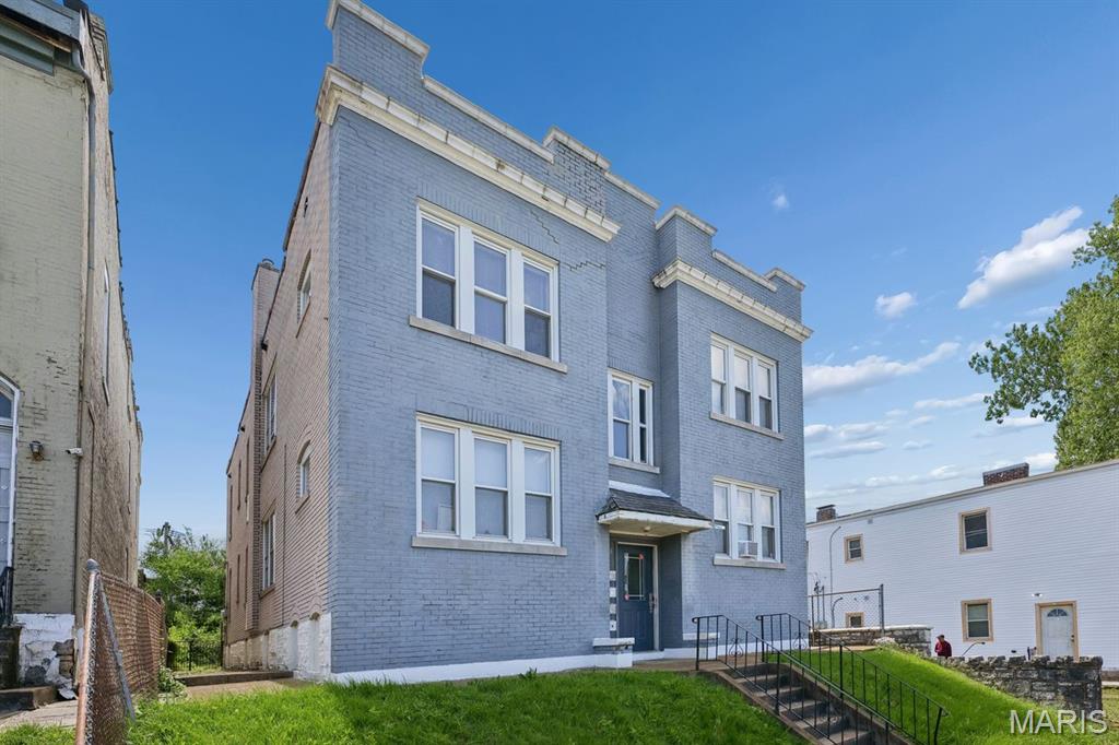Photo of 2806 Osage Street St Louis MO 63118