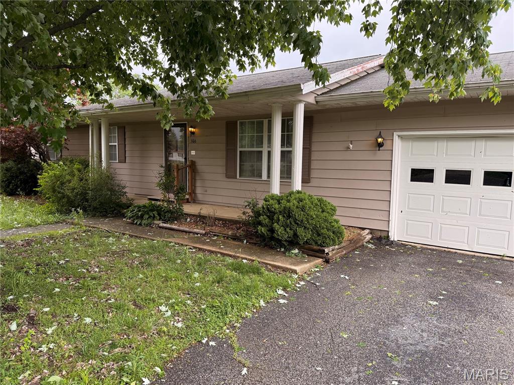 Photo of 306 Dewolf Odin IL 62870