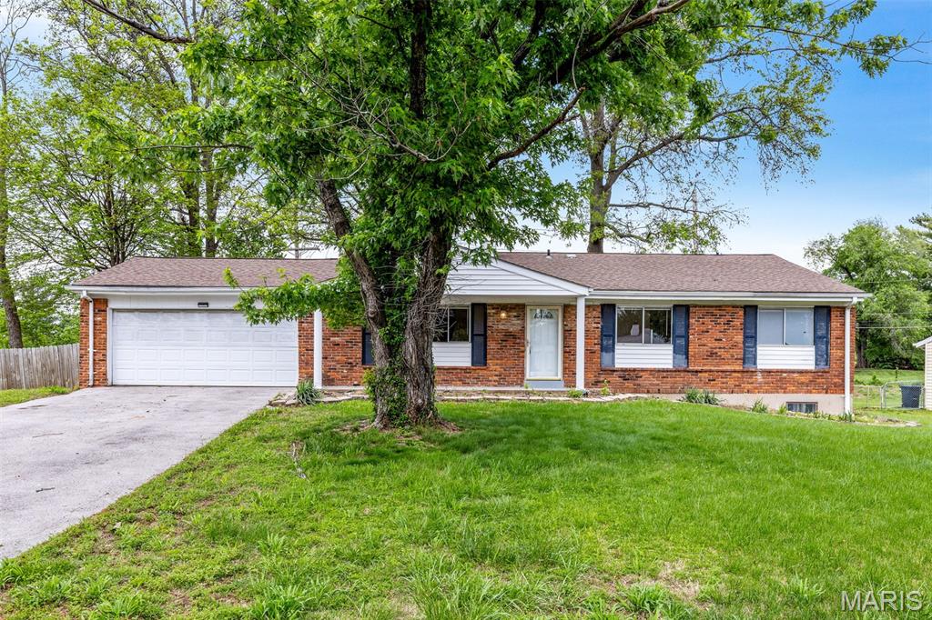 Photo of 119 Bellechasse Drive Chesterfield MO 63017