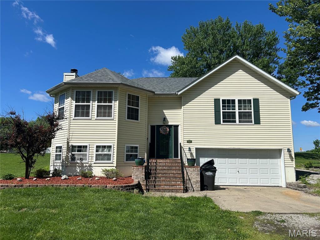 Photo of 130 Shore Drive Edwardsville IL 62025