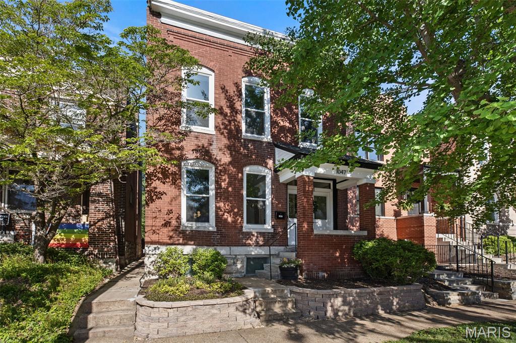 Photo of 1047 S Taylor Avenue St Louis MO 63110