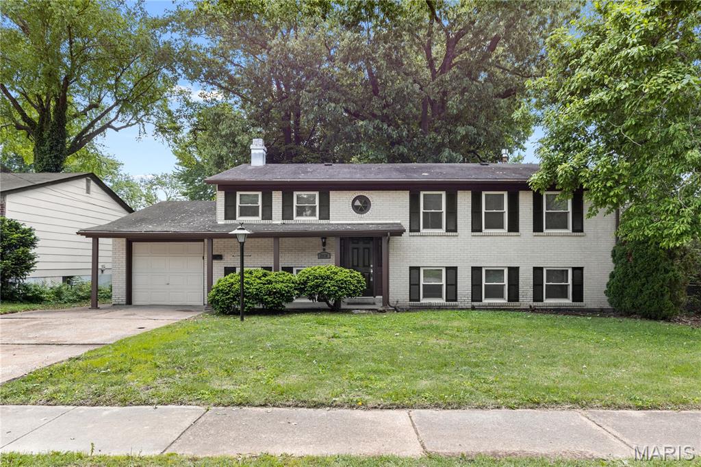 Photo of 2010 E Humes Lane Florissant MO 63033