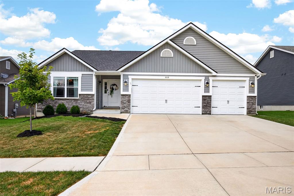 Photo of 209 W Pine Creek Court Wentzville MO 63385