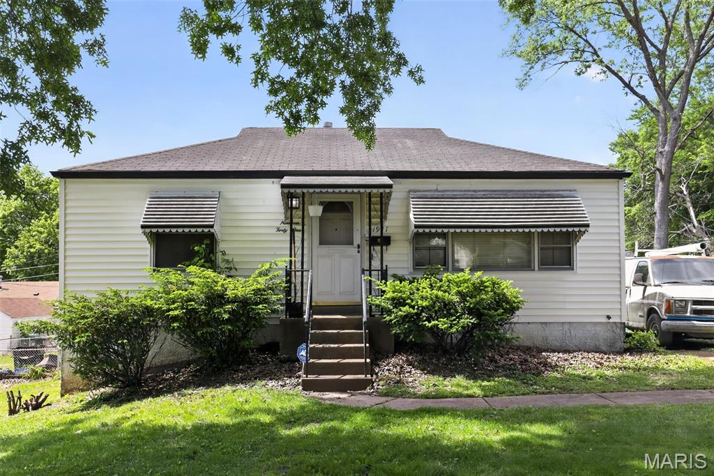 Photo of 1941 Farrell Drive St Louis MO 63133