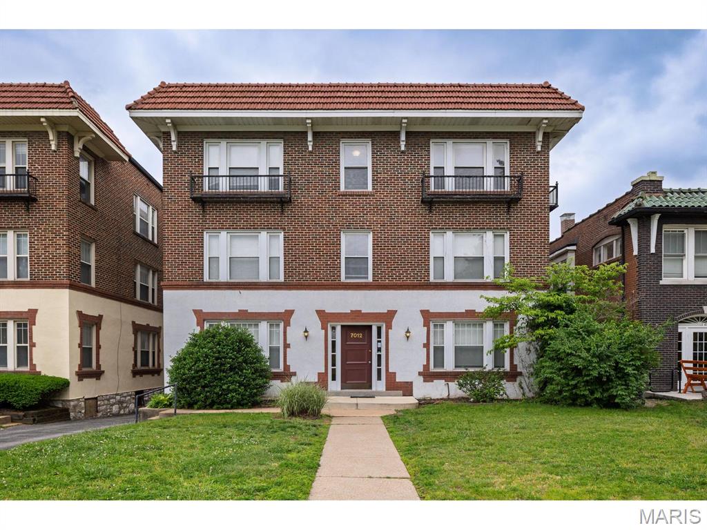 Photo of 7012 Forsyth Boulevard #3W University City MO 63105