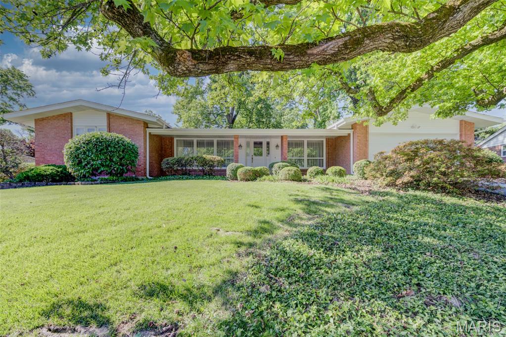 Photo of 38 Forestvale Drive Chesterfield MO 63017