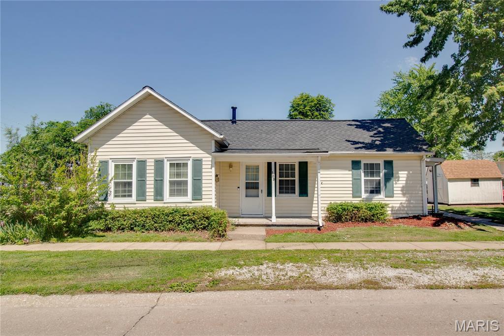 Photo of 109 W Mulberry Street Jerseyville IL 62052