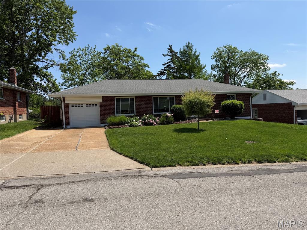 Photo of 10100 Jeffleigh Lane St Louis MO 63123